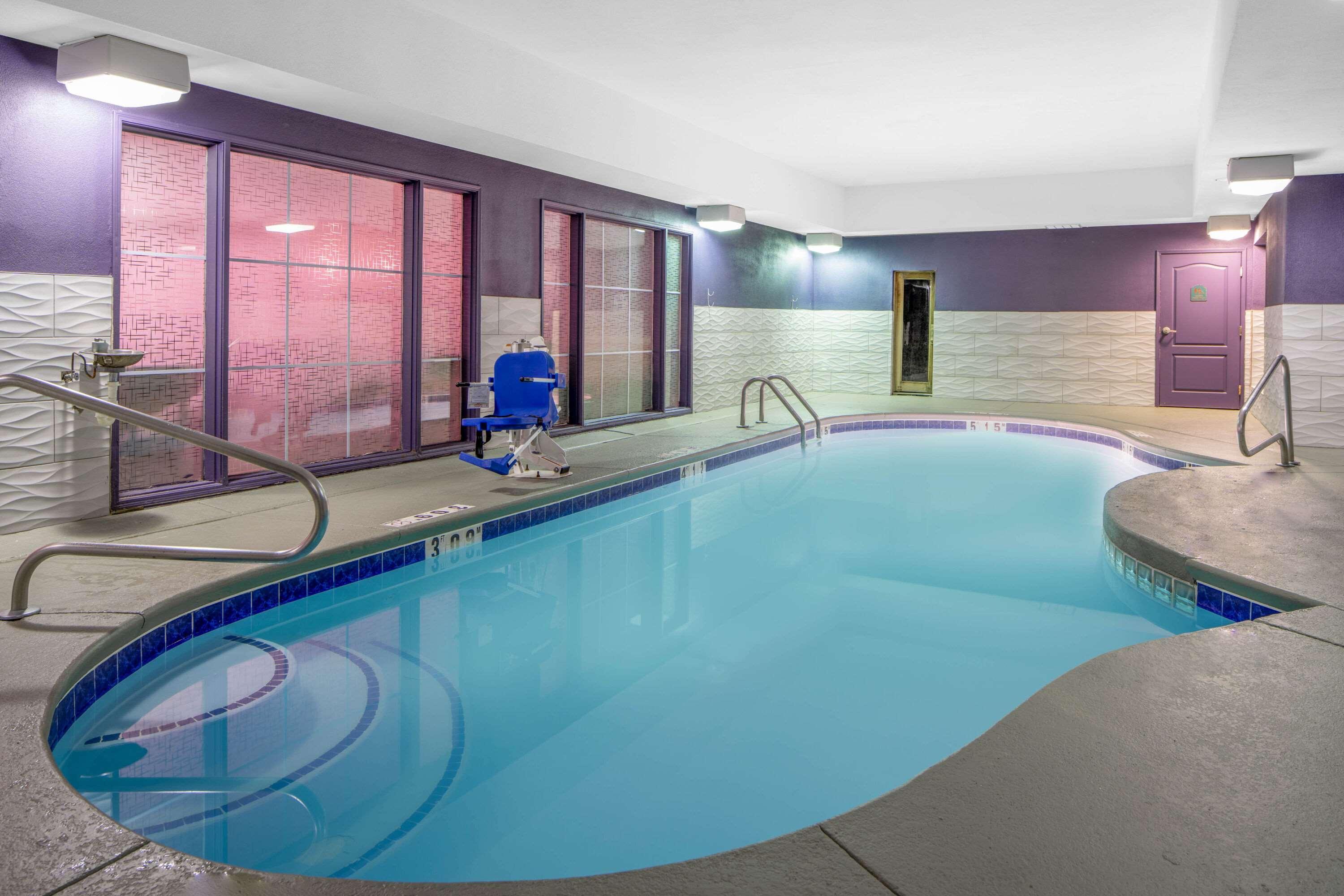 מלון La Quinta By Wyndham Atlanta סטוקברידג' מראה חיצוני תמונה