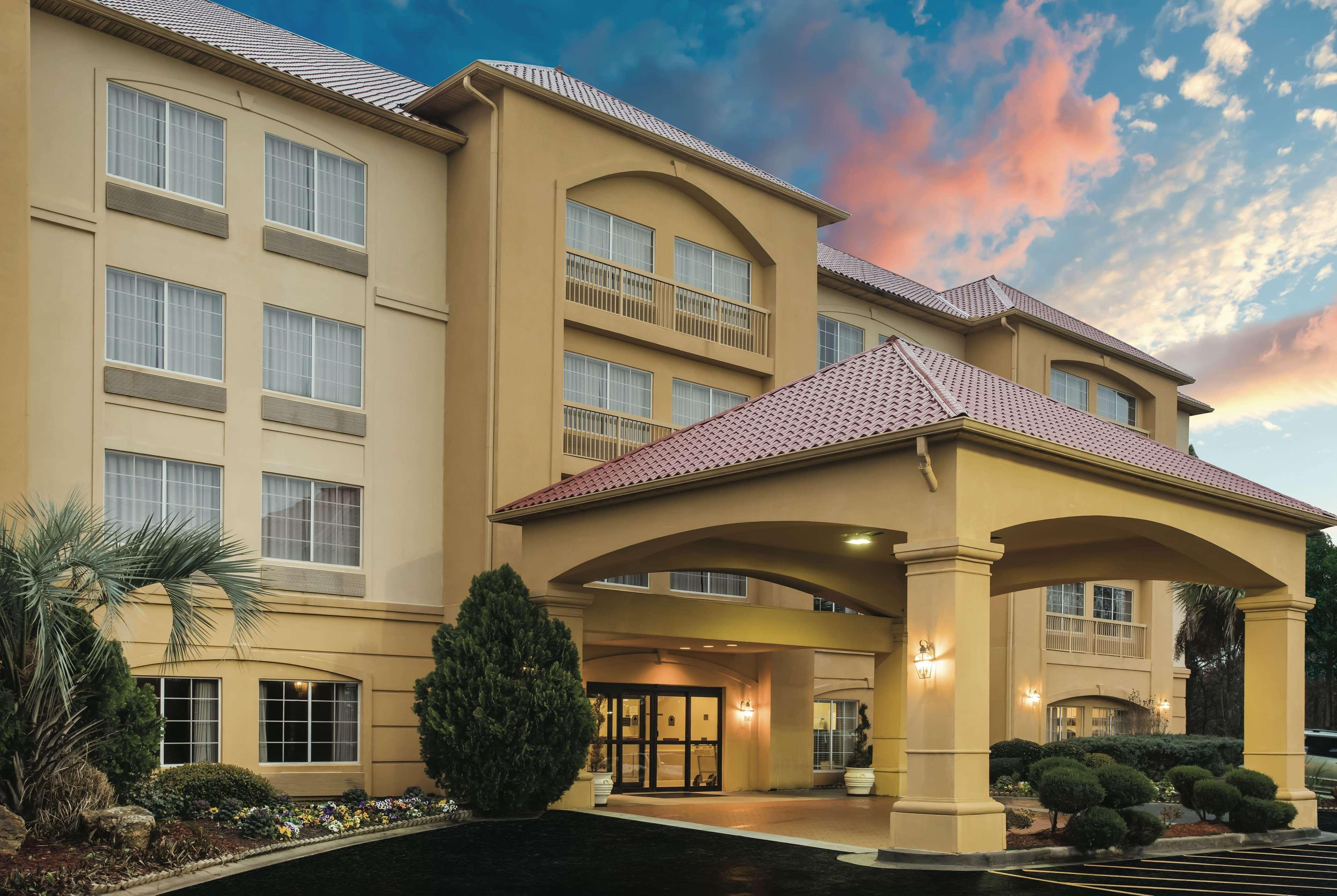 מלון La Quinta By Wyndham Atlanta סטוקברידג' מראה חיצוני תמונה