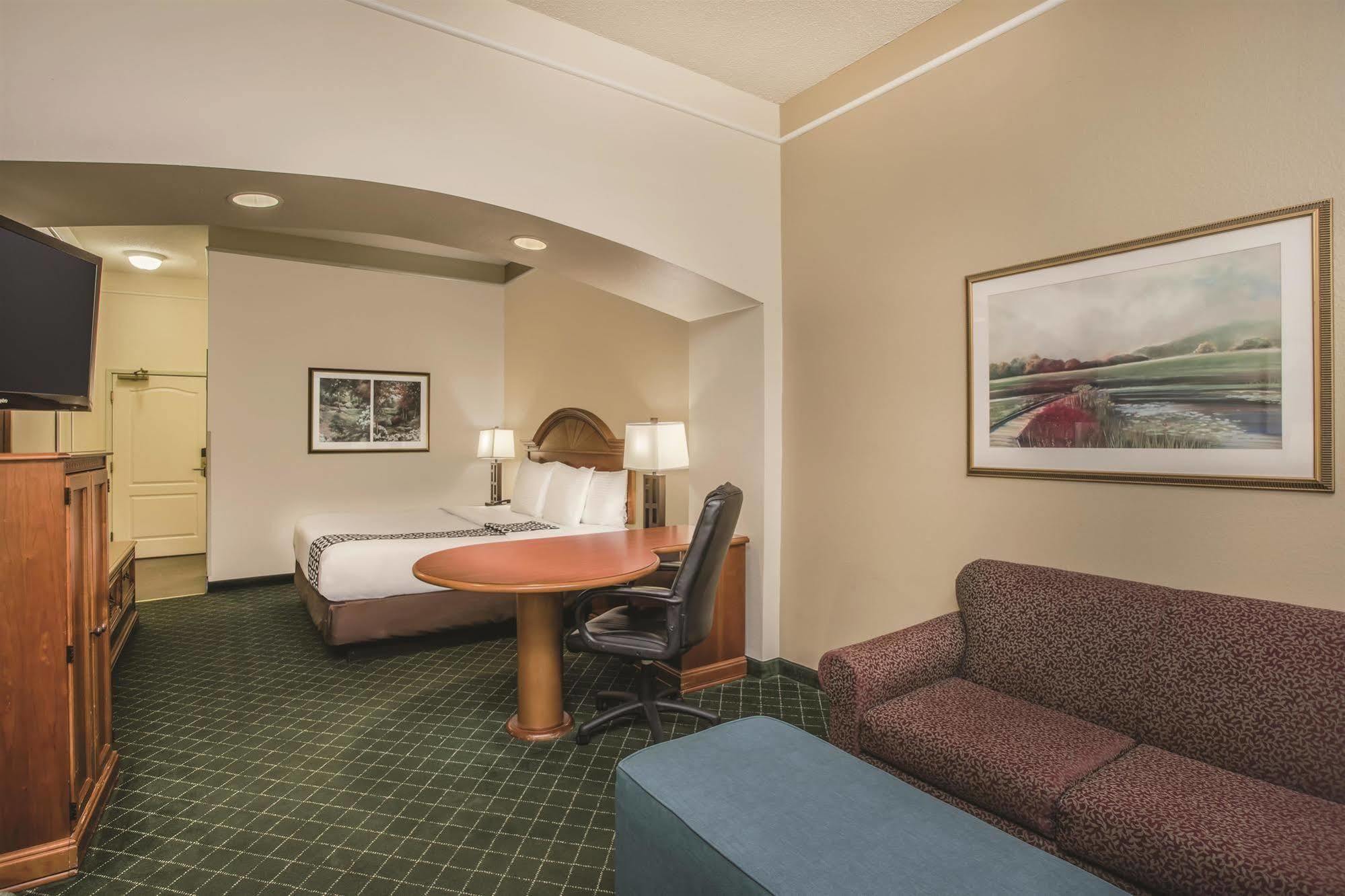 מלון La Quinta By Wyndham Atlanta סטוקברידג' מראה חיצוני תמונה